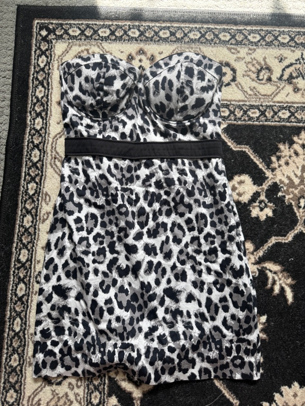 Guess strapless black and white leopard dress